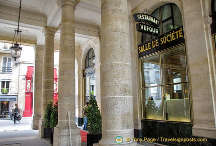 In the past, frequent diners at Le Grand Véfour included Napoleon and Josephine and Victor Hugo and Colette